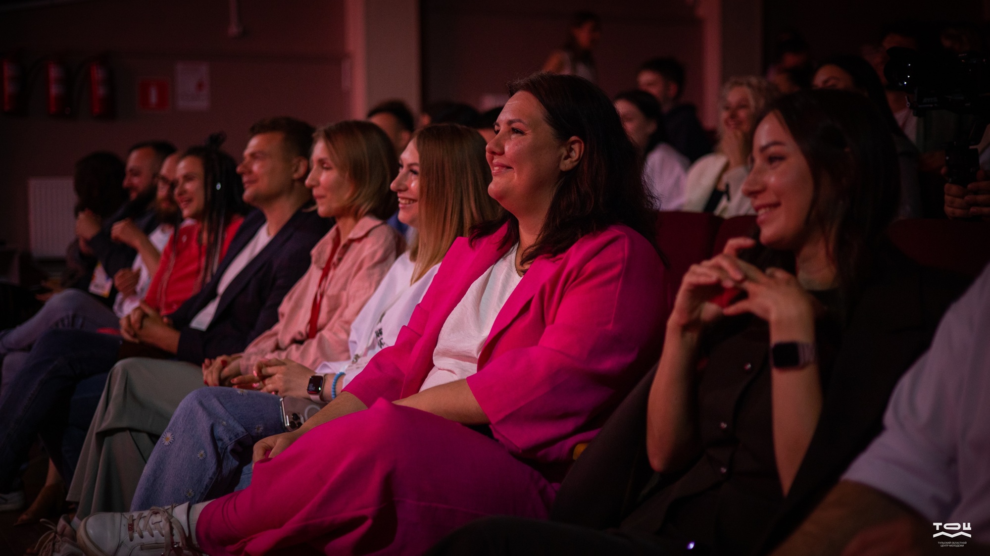 Организация и проведение юмористического шоу про предпринимателей